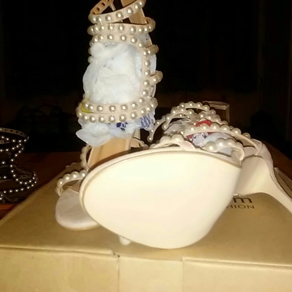 Heels - Picture 3 of 3